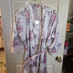 Blush Floral Lace Robe - Pink and White